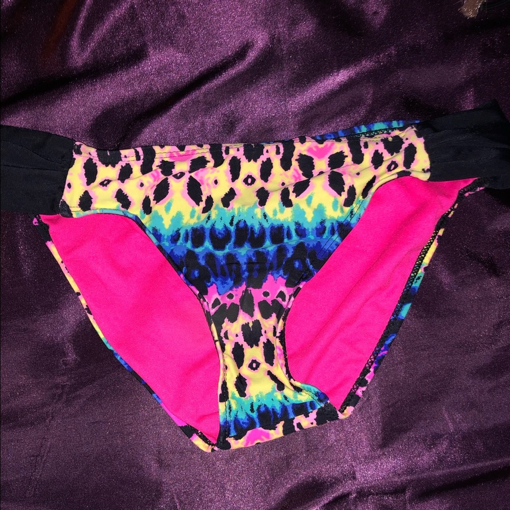 Bikini bottoms